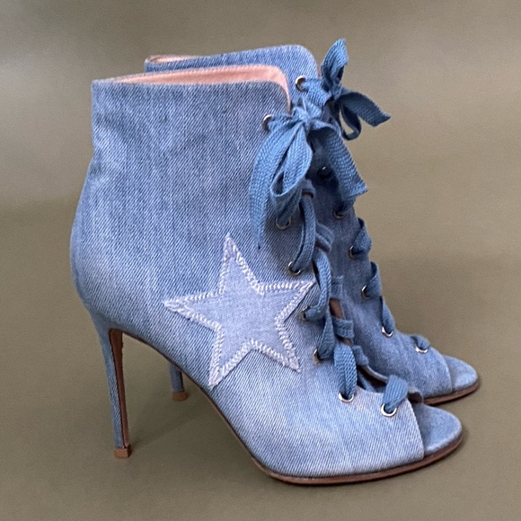 Gianvito Rossi denim lace up open toe booty. Size 39 - Picture 2 of 10